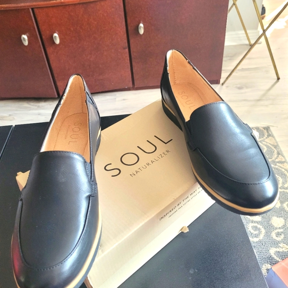 SOUL Naturalizer Womans Black Slip-On Loafers